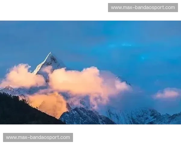 赣水之雄与绿城之雅：南昌VS南宁，哪一座“南”城更勾魂？